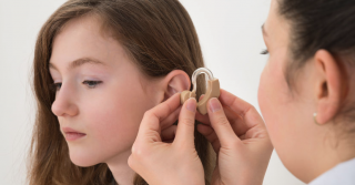 What to expect in the first month with a new hearing aid